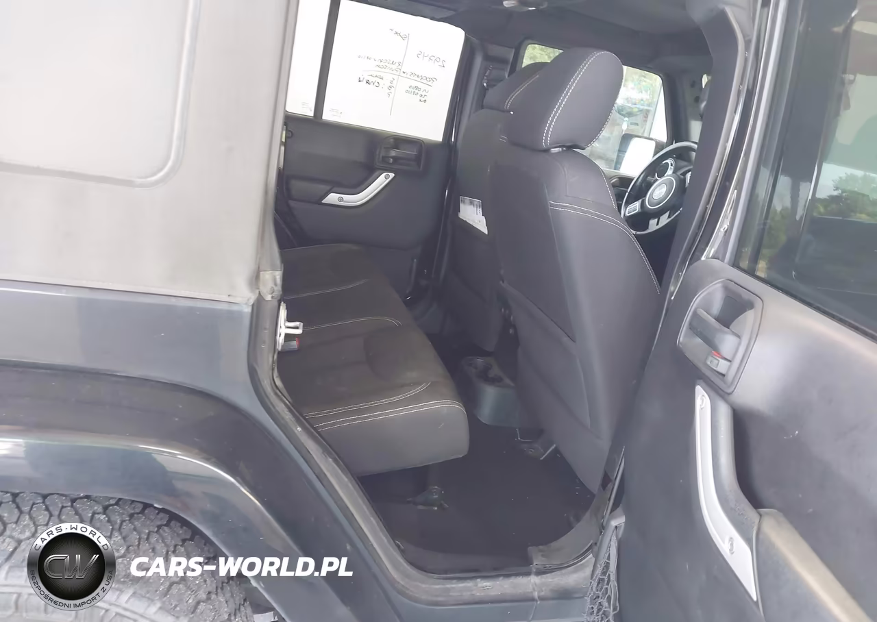 2016 Jeep Wrangler Unlimited Sahara VIN:1C4BJWEG8GL184806 - 8