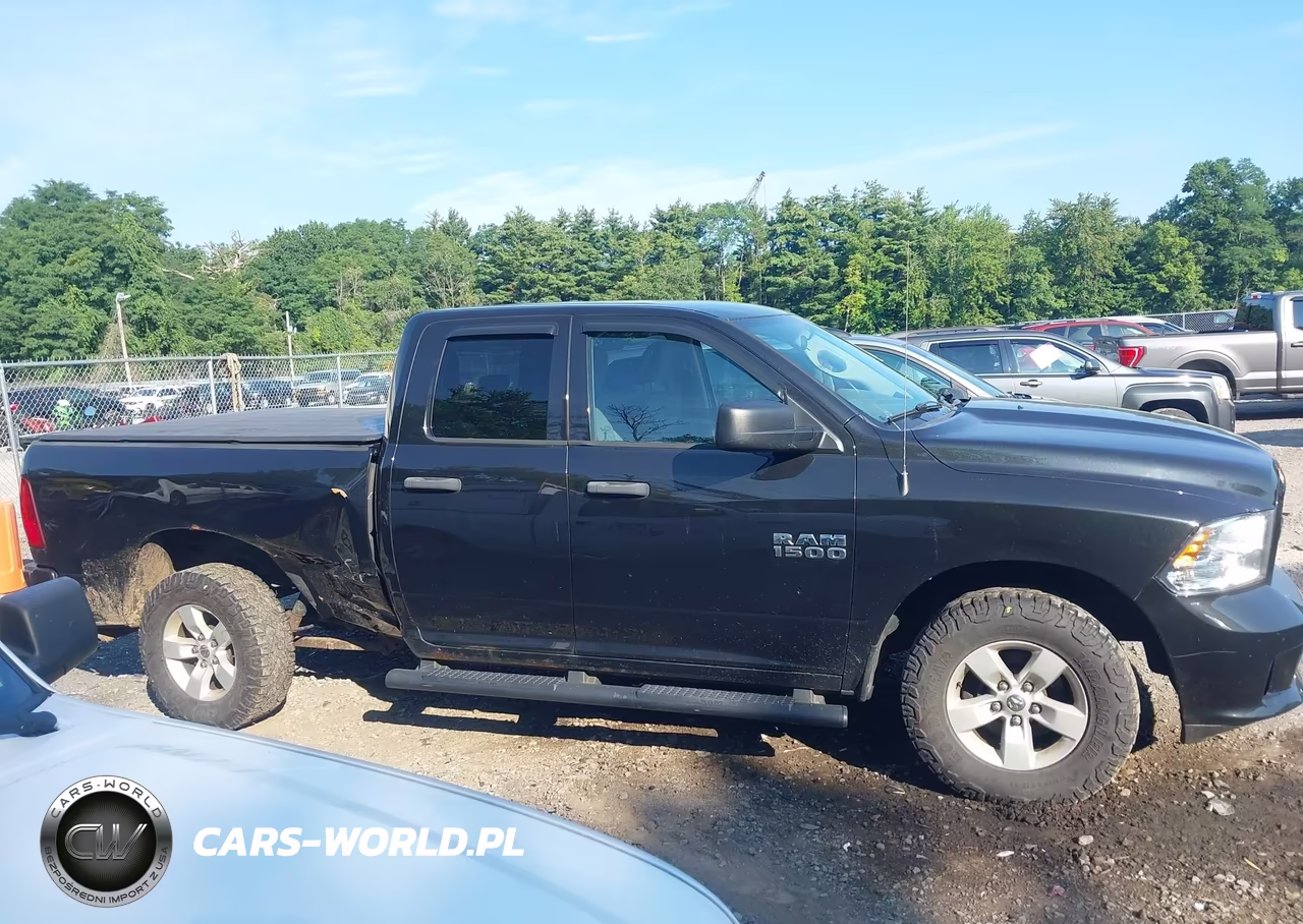 2018 Ram 1500 Express 4X4 6'4 Box VIN:1C6RR7FG4JS205246 - 13