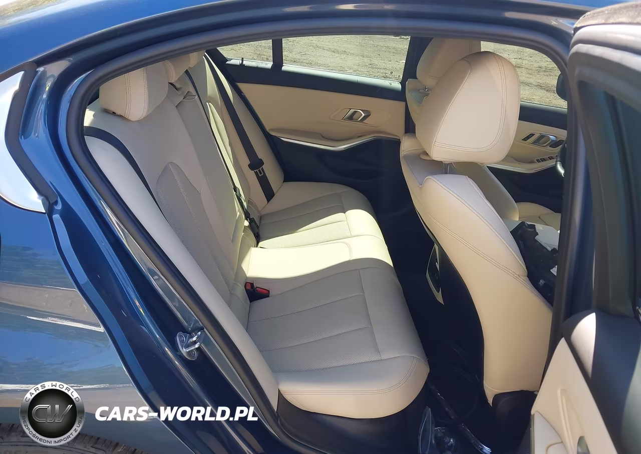 2025 BMW 330I xDrive VIN:3MW89CW05S8F42010 - 8