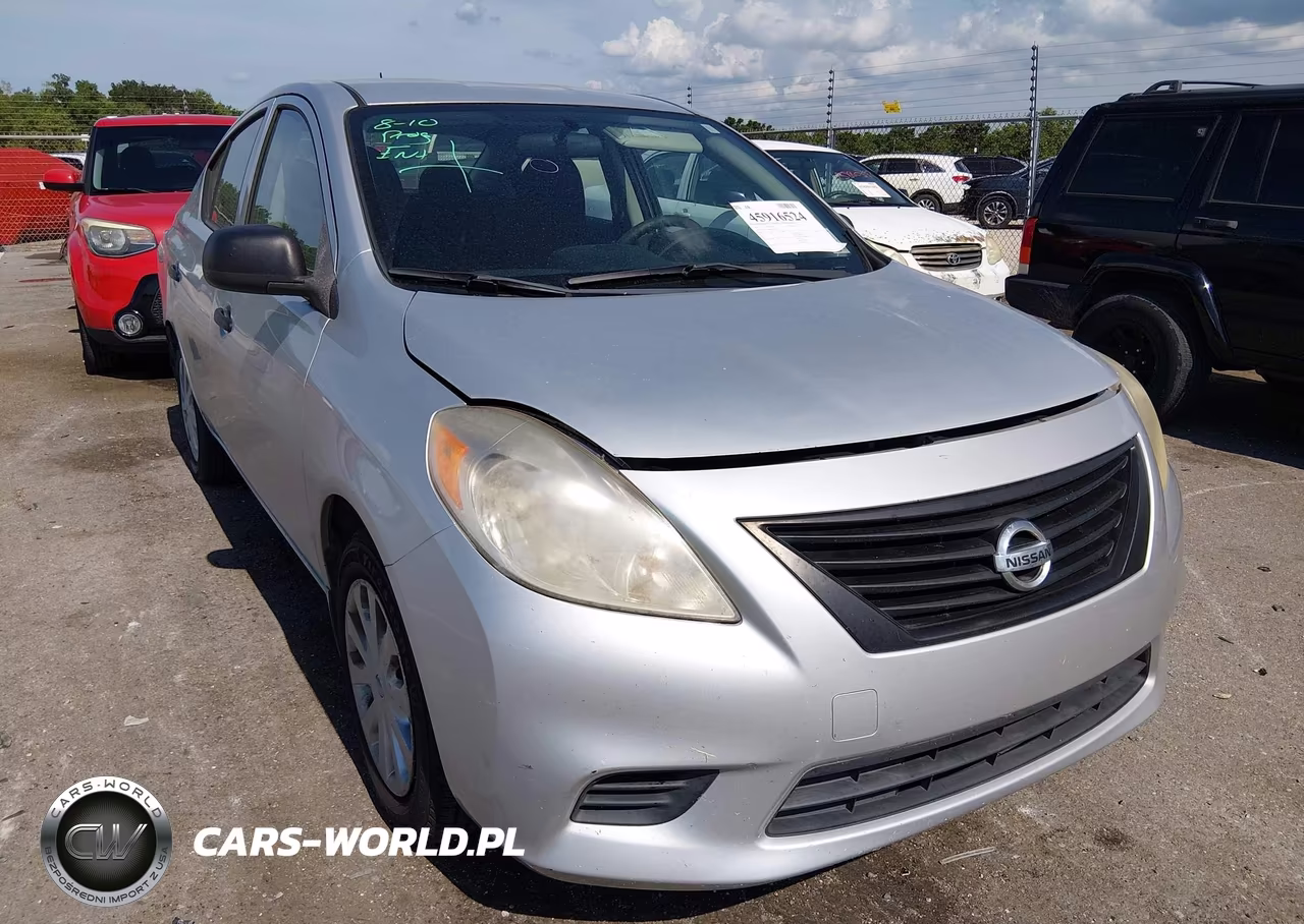 2014 Nissan Versa 1.6 S+ – zdjęcie 1 z 11