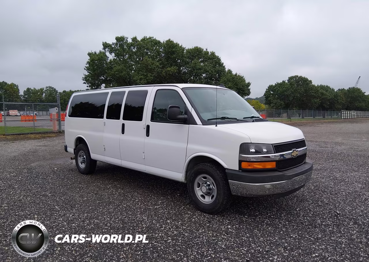 2016 Chevrolet Express 3500 Lt
