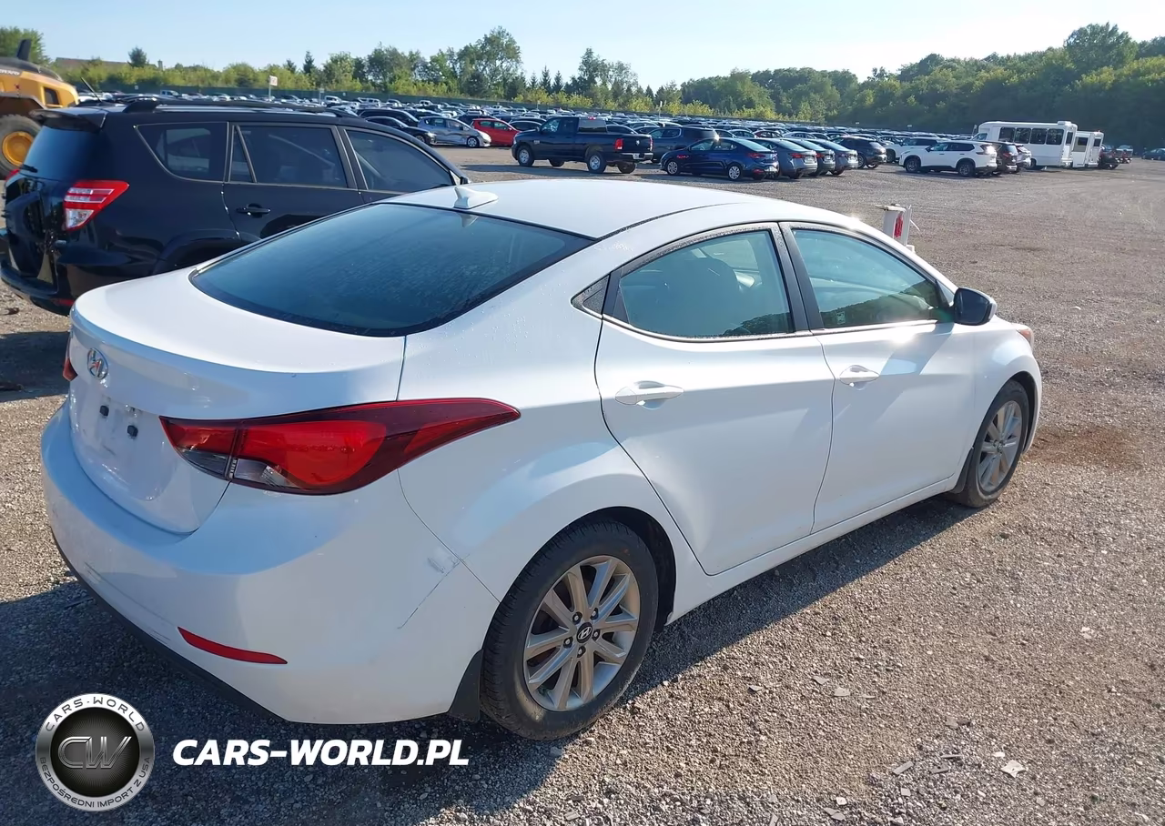2016 Hyundai Elantra Se VIN:5NPDH4AE9GH745547 - 4