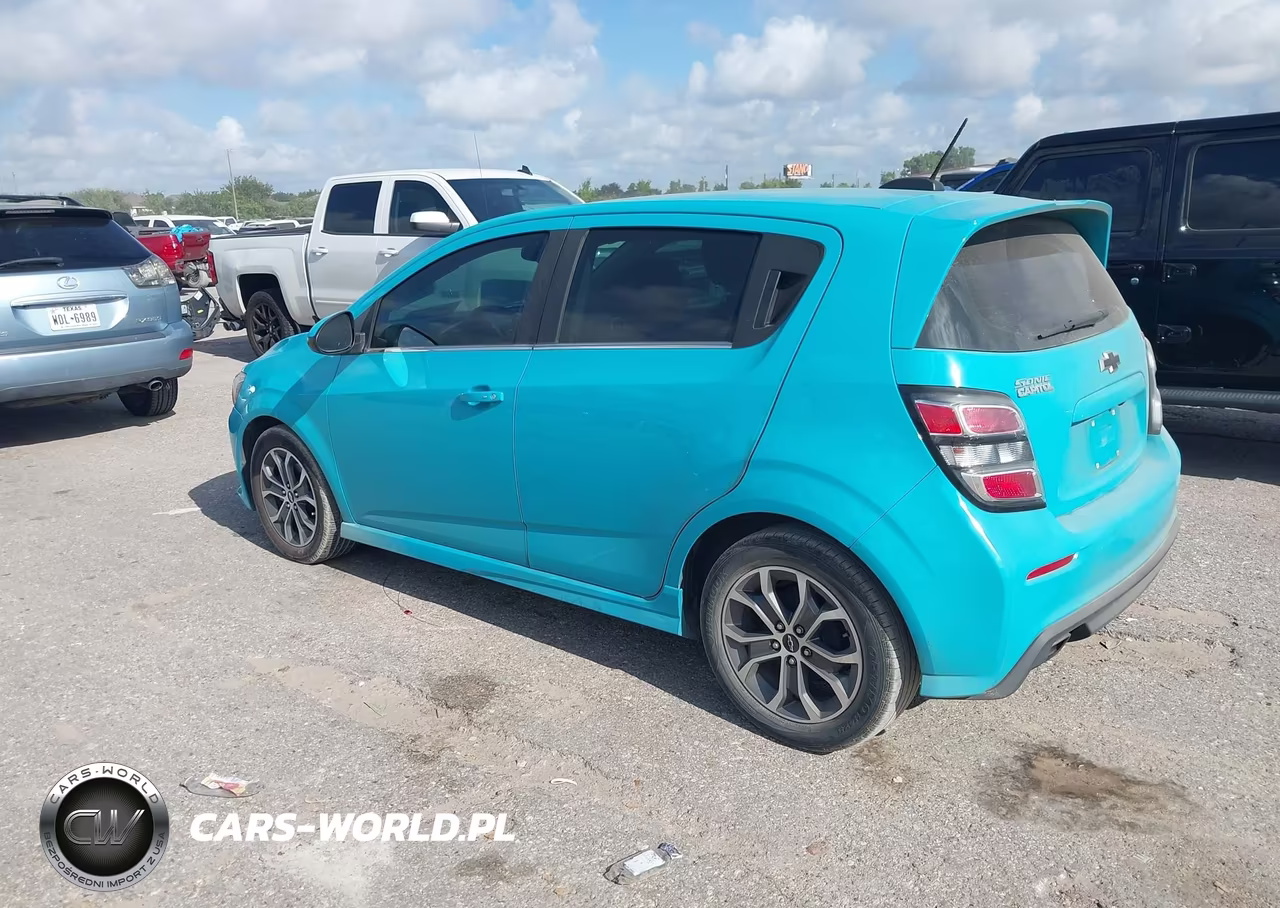 2020 Chevrolet Sonic Fwd Lt 5-Door VIN:1G1JD6SB1L4107784 - 3