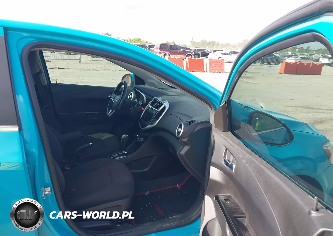 2020 Chevrolet Sonic Fwd Lt 5-Door VIN:1G1JD6SB1L4107784 - 5