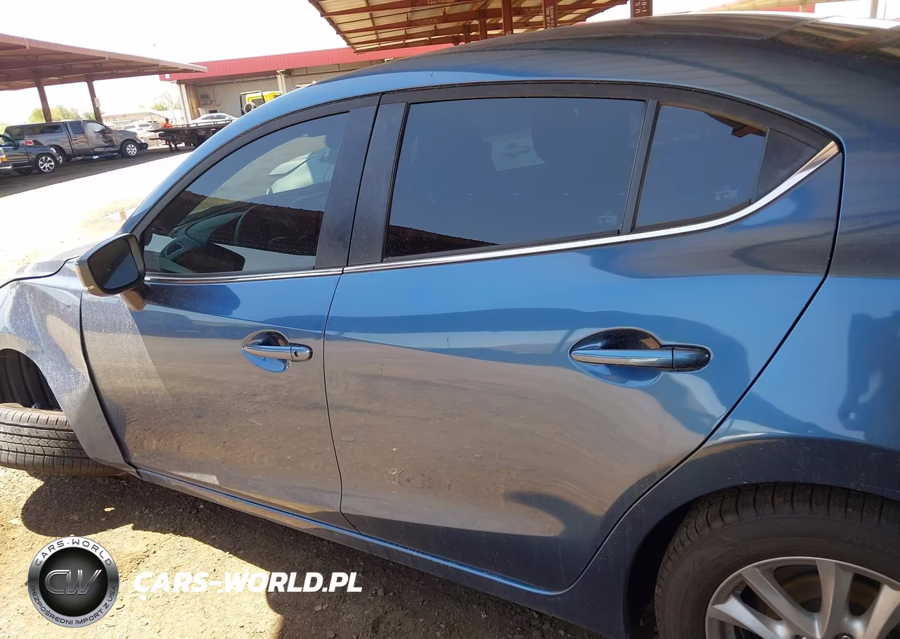2018 Mazda Mazda3 Sport VIN:3MZBN1U79JM172921 - 14