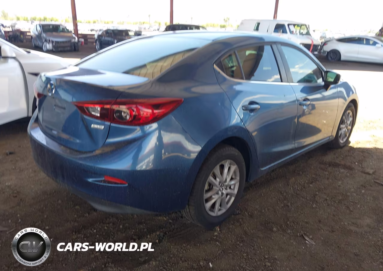 2018 Mazda Mazda3 Sport VIN:3MZBN1U79JM172921 - 4