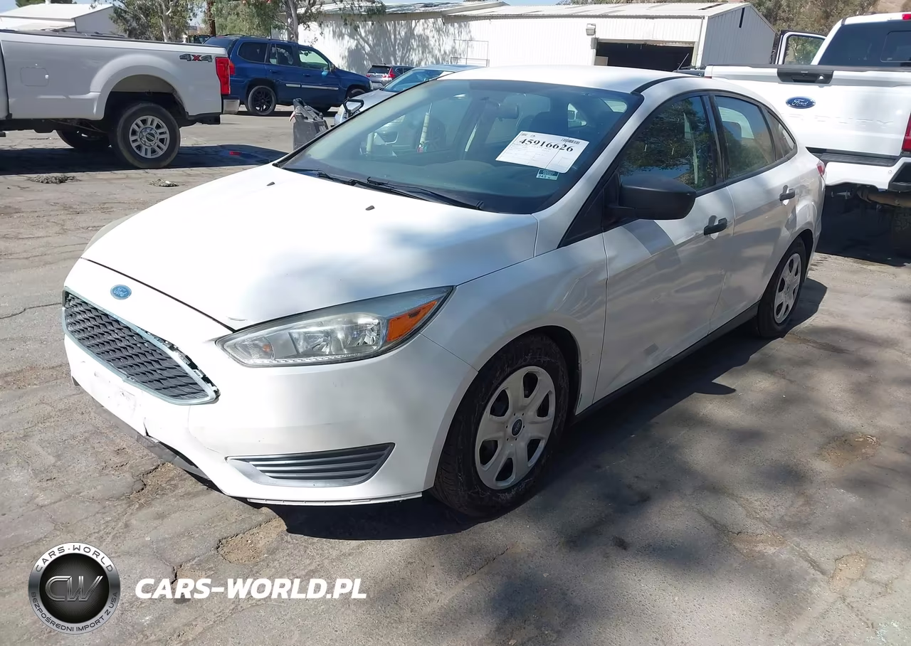 2015 Ford Focus S VIN:1FADP3E20FL358043 - 2