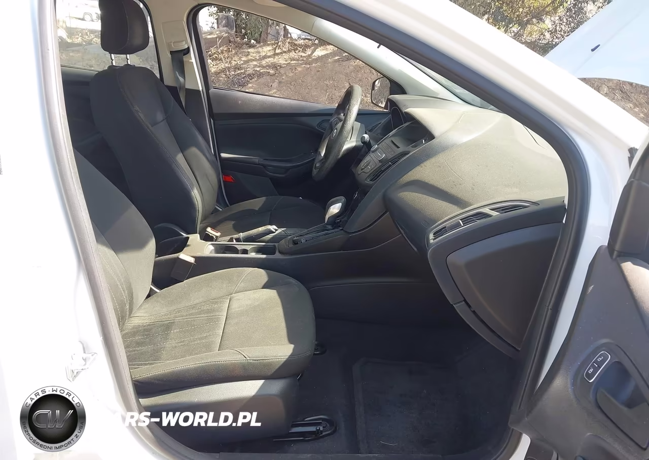 2015 Ford Focus S VIN:1FADP3E20FL358043 - 5