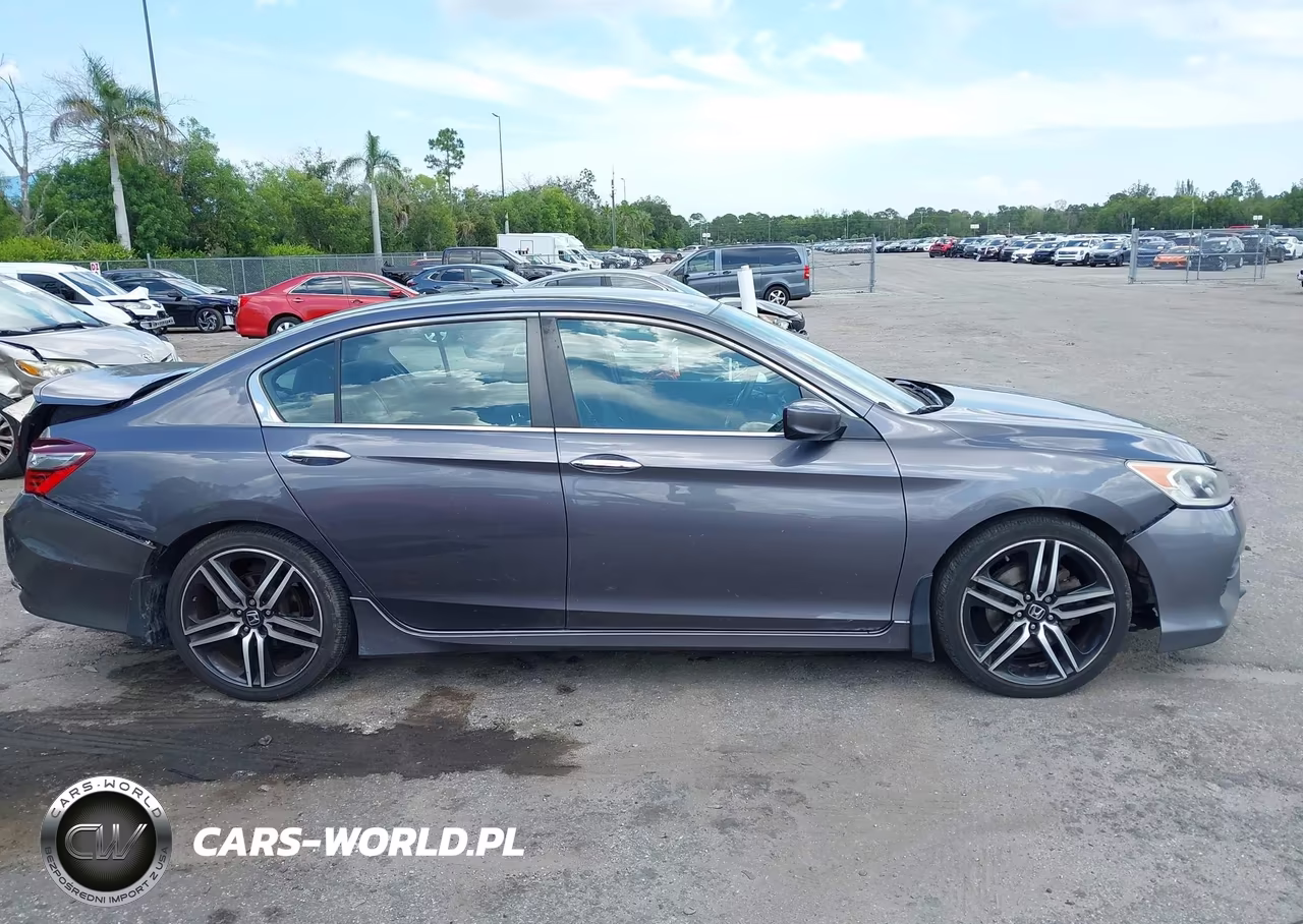 2017 Honda Accord Sport VIN:1HGCR2F54HA031664 - 13