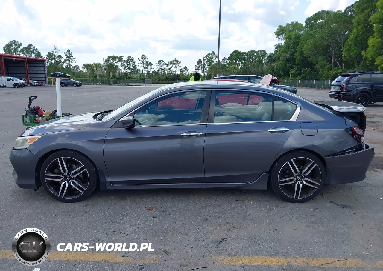 2017 Honda Accord Sport VIN:1HGCR2F54HA031664 - 14