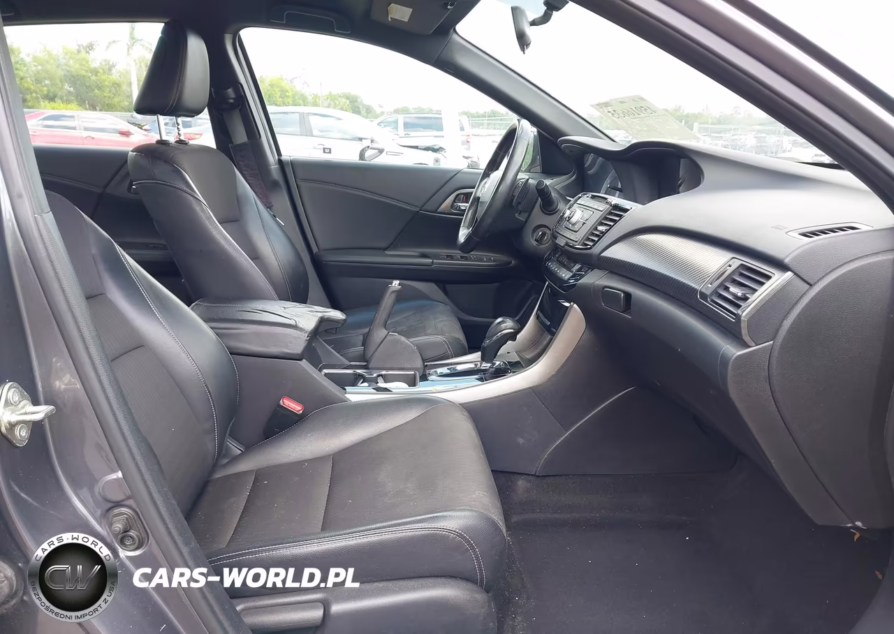 2017 Honda Accord Sport VIN:1HGCR2F54HA031664 - 5