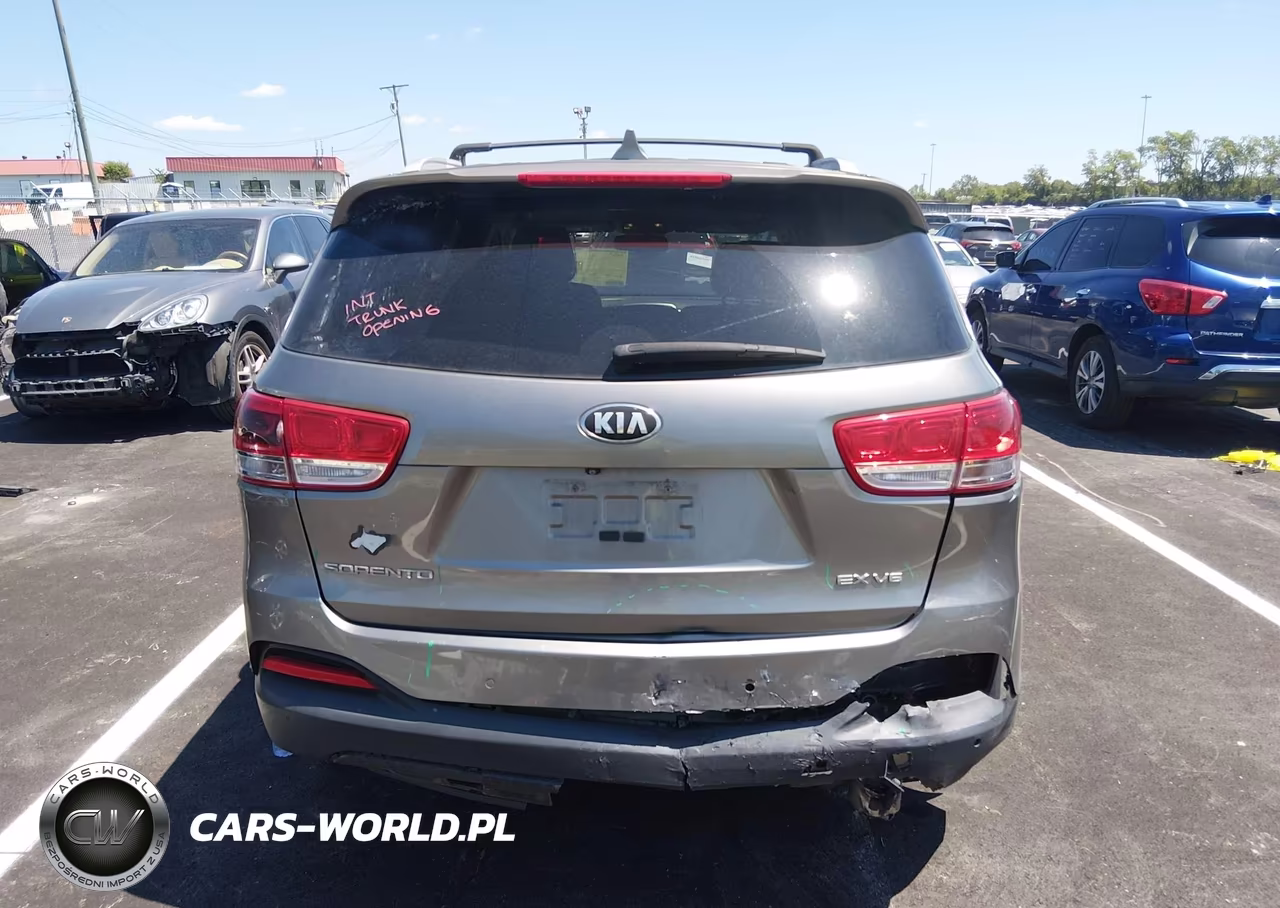 2016 Kia Sorento 3.3L Ex VIN:5XYPH4A50GG077903 - 17