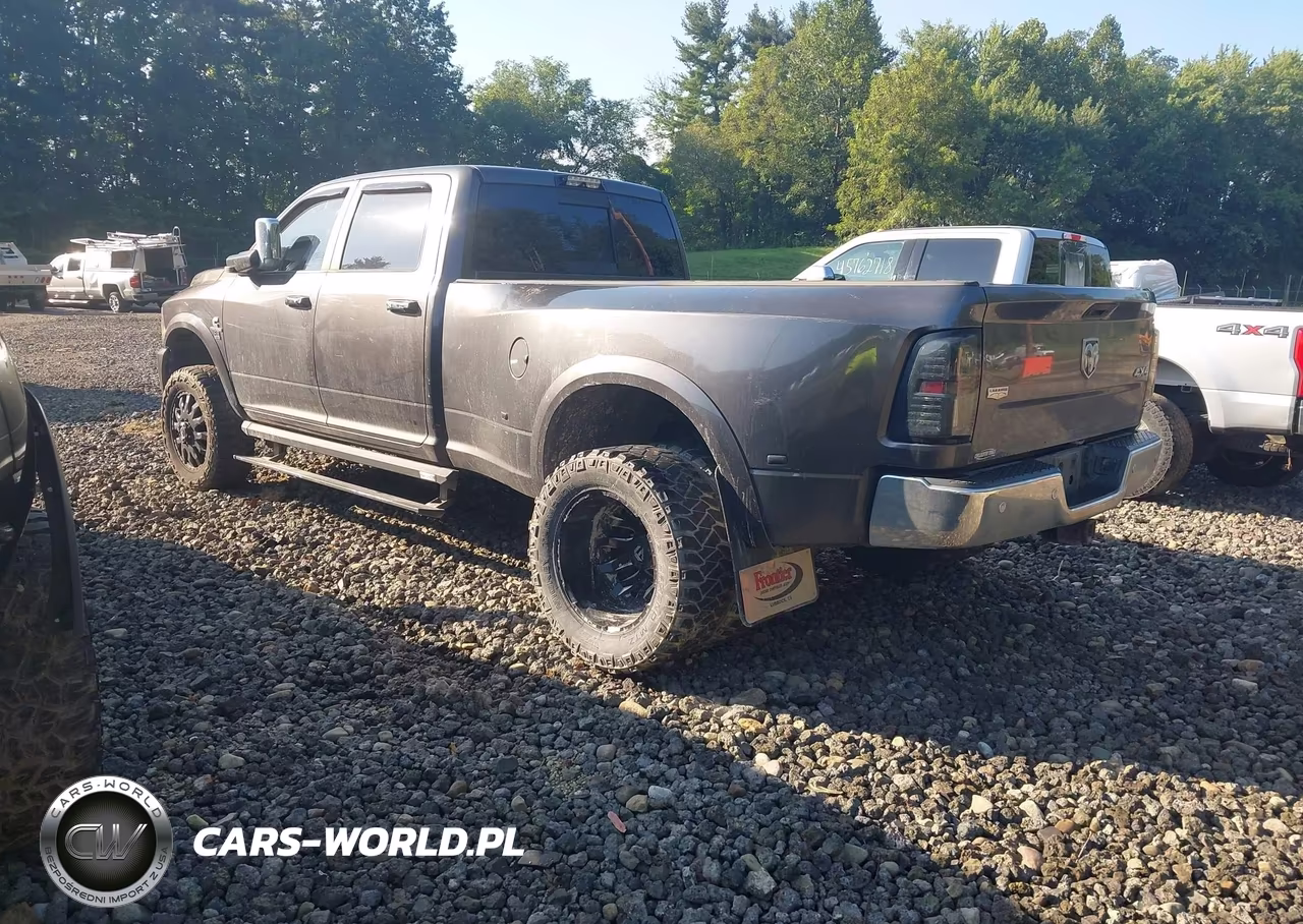 2017 Ram 3500 Laramie 4X4 8' Box VIN:3C63RRJL1HG619057 - 3