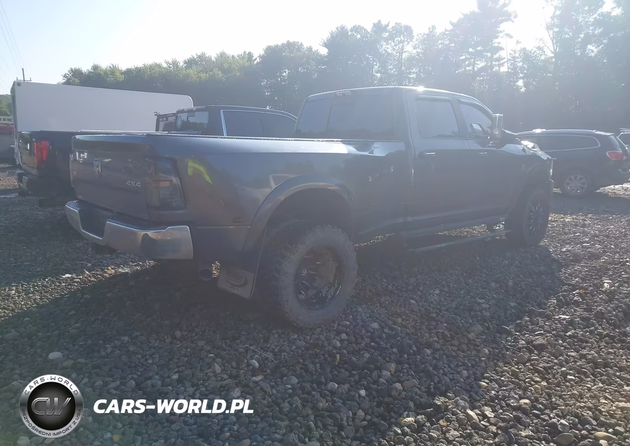 2017 Ram 3500 Laramie 4X4 8' Box VIN:3C63RRJL1HG619057 - 4