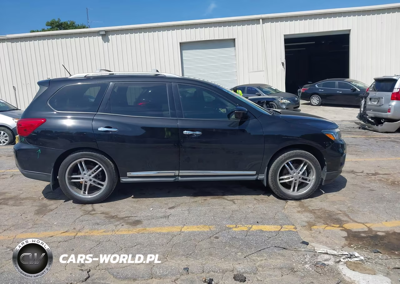 2017 Nissan Pathfinder Platinum VIN:5N1DR2MM2HC625926 - 13