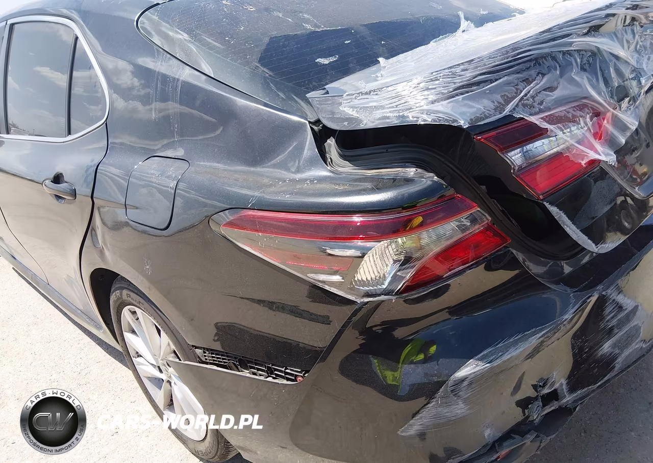 2021 Toyota Camry Le VIN:4T1C11AK3MU593573 - 18