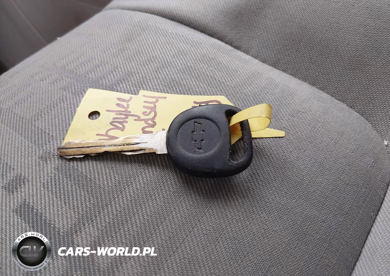 2005 Chevrolet Equinox Ls VIN:2CNDL23F356180377 - 11