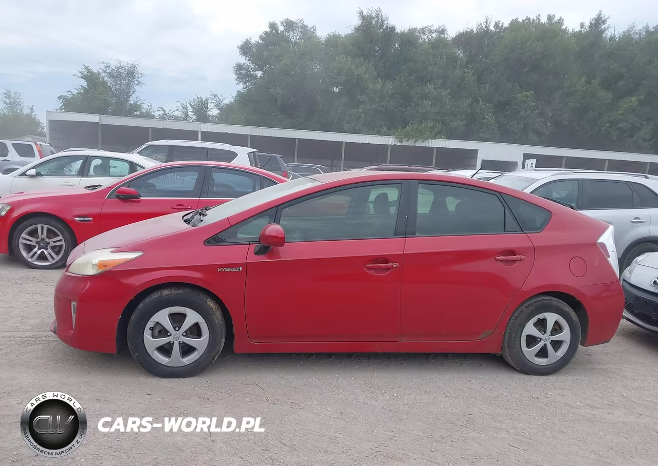 2013 Toyota Prius Two VIN:JTDKN3DU6D1632624 - 14