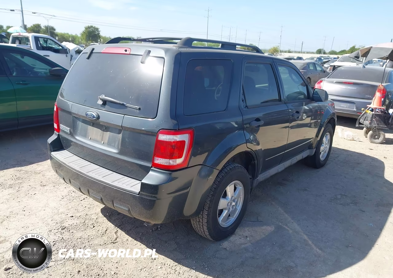 2009 Ford Escape Xlt VIN:1FMCU03G99KA60186 - 4