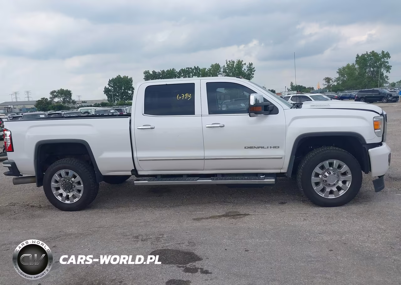 2018 GMC Sierra 2500Hd Denali VIN:1GT12UEY1JF270163 - 13