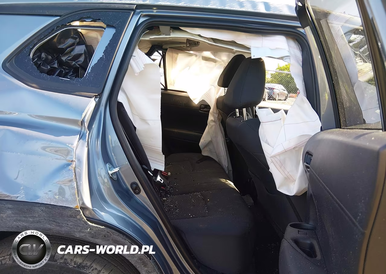 2026 Toyota Corolla Cross Le VIN:7MUCAABG1TV184172 - 8