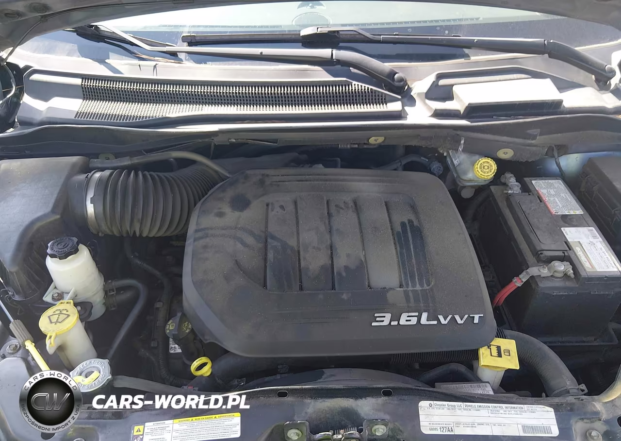 2011 Chrysler Town & Country Touring-L VIN:2A4RR8DG5BR746112 - 10