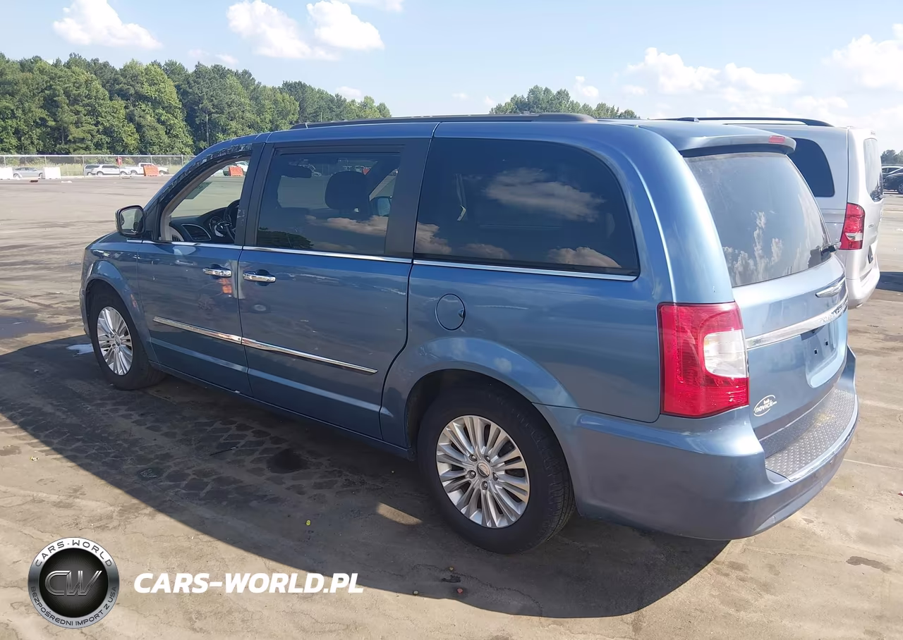 2011 Chrysler Town & Country Touring-L VIN:2A4RR8DG5BR746112 - 3