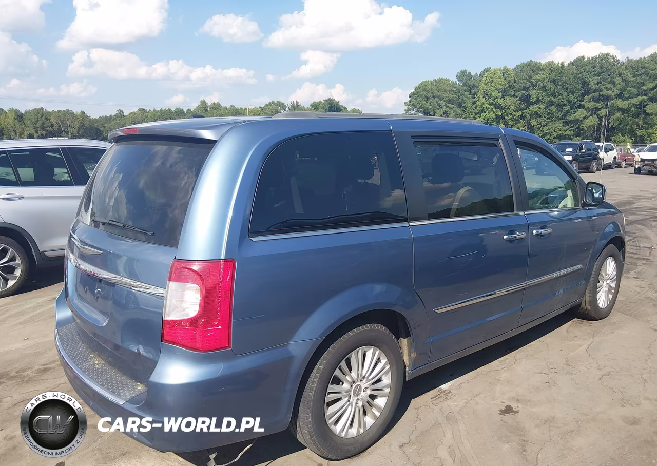 2011 Chrysler Town & Country Touring-L VIN:2A4RR8DG5BR746112 - 4