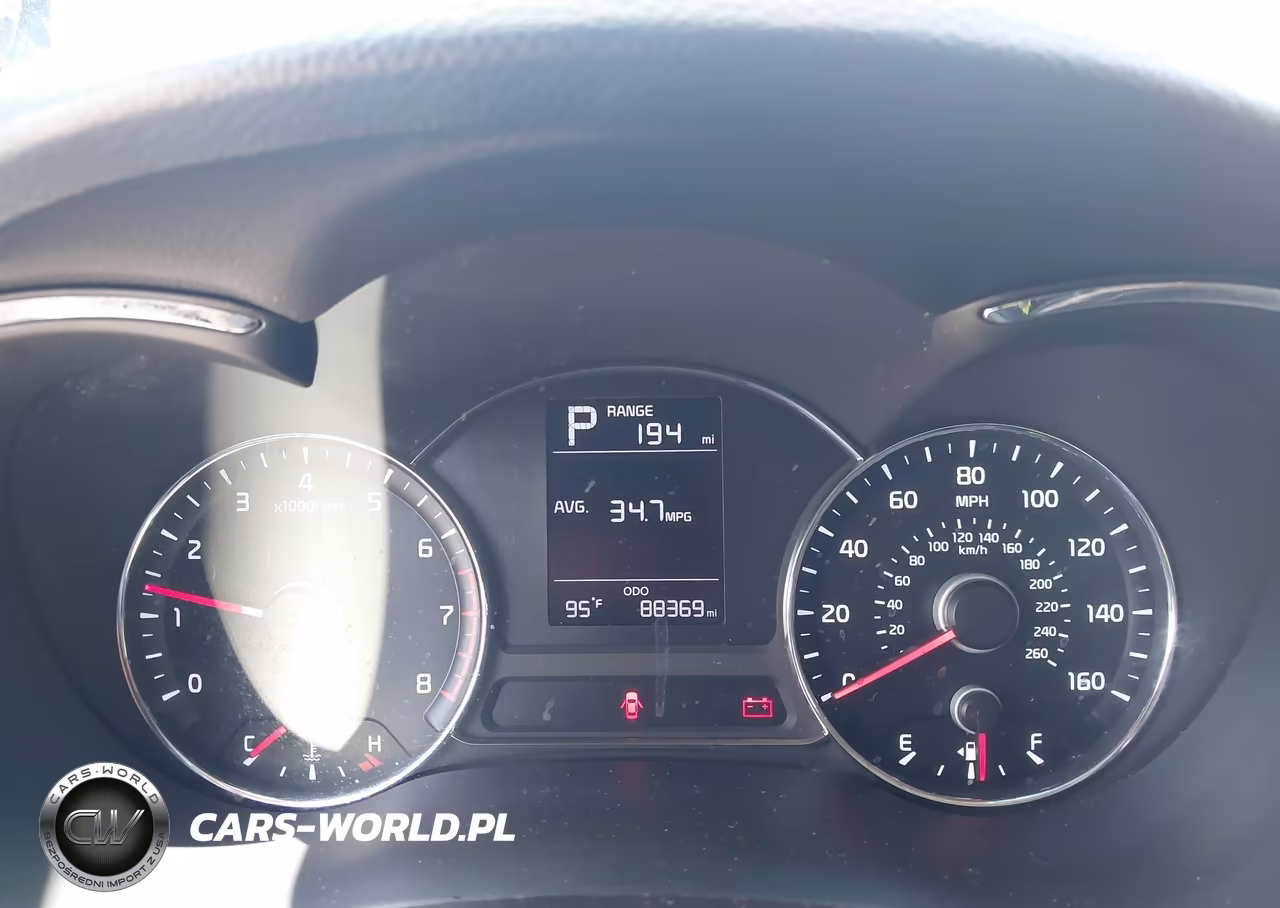 2017 Kia Forte Lx VIN:3KPFK4A73HE158858 - 7