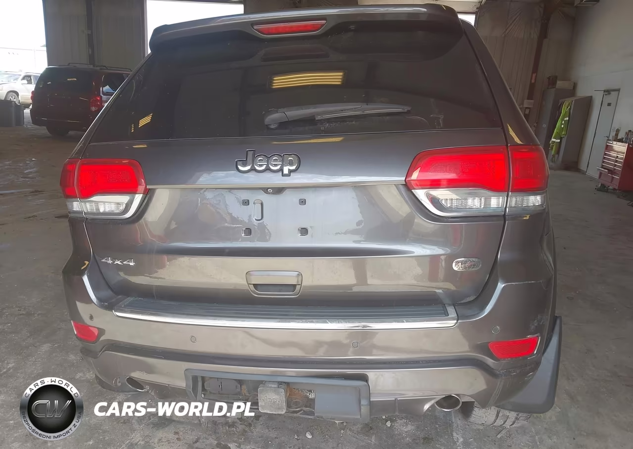 2015 Jeep Grand Cherokee Overland VIN:1C4RJFCG3FC832326 - 16