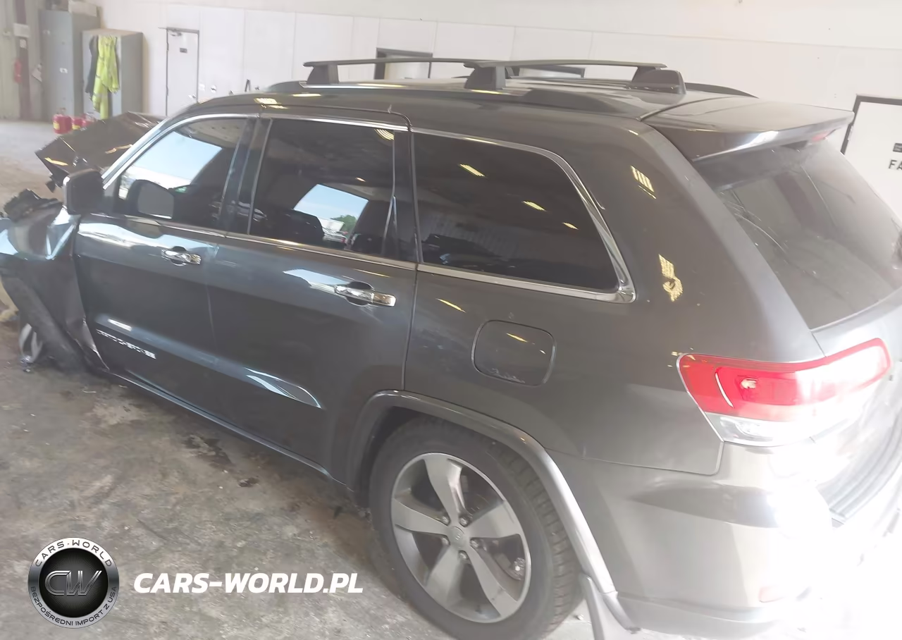 2015 Jeep Grand Cherokee Overland VIN:1C4RJFCG3FC832326 - 3