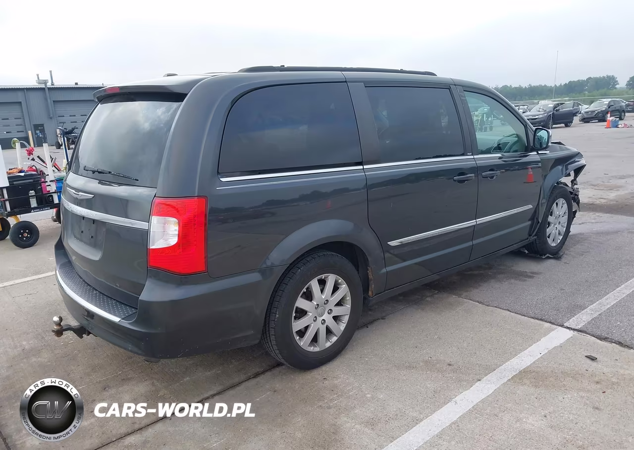 2011 Chrysler Town & Country Touring-L VIN:2A4RR8DG3BR703825 - 4