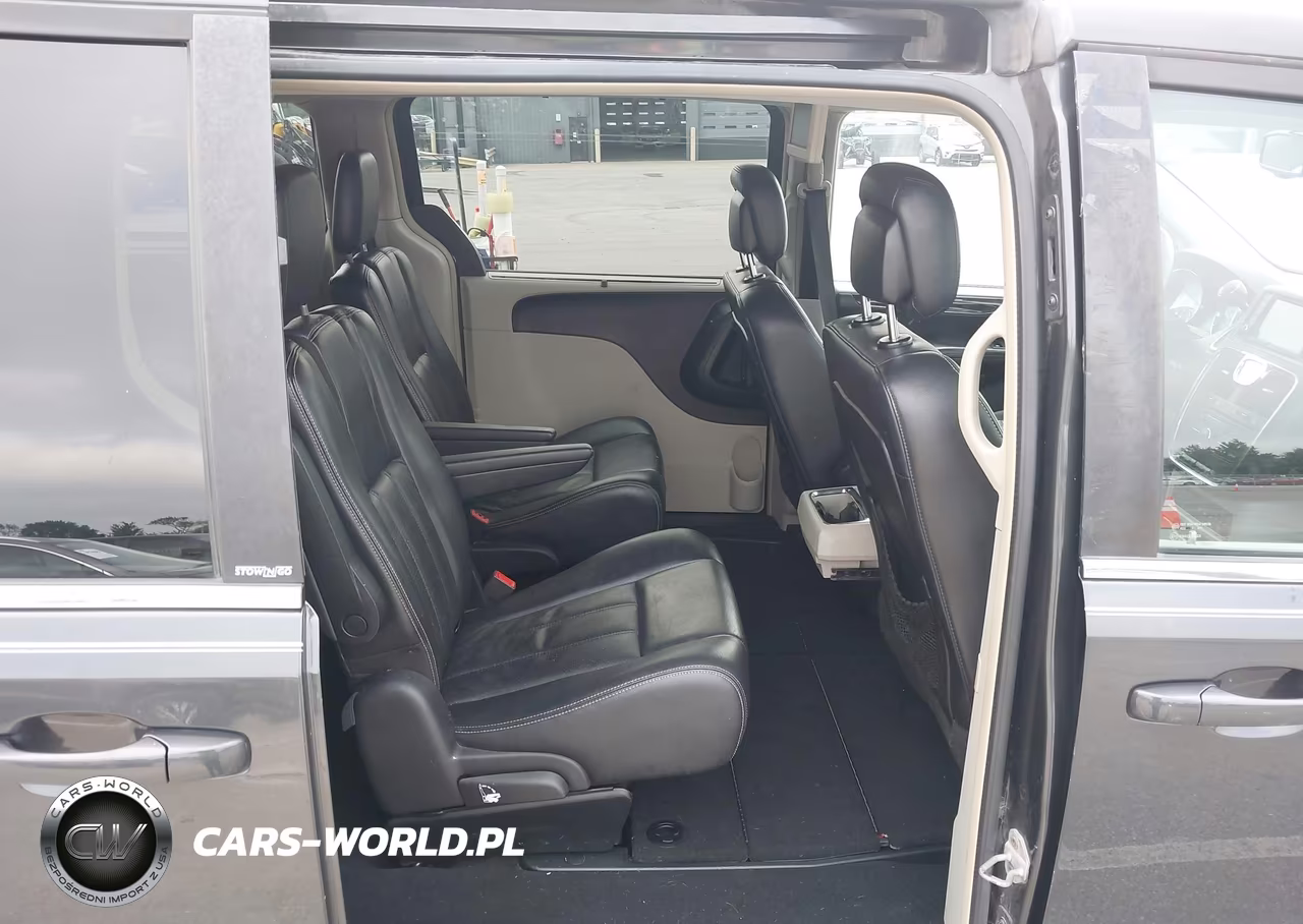2011 Chrysler Town & Country Touring-L VIN:2A4RR8DG3BR703825 - 8