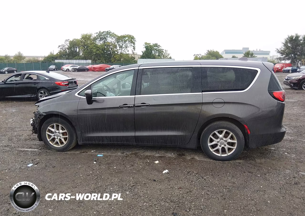 2017 Chrysler Pacifica Lx VIN:2C4RC1CG1HR633394 - 13