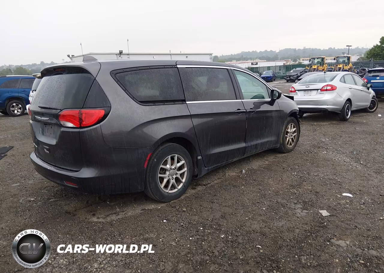 2017 Chrysler Pacifica Lx VIN:2C4RC1CG1HR633394 - 4