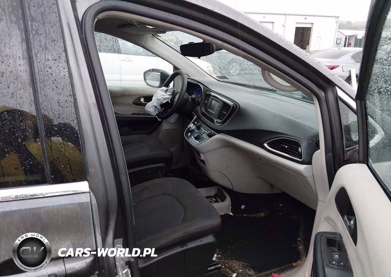 2017 Chrysler Pacifica Lx VIN:2C4RC1CG1HR633394 - 5