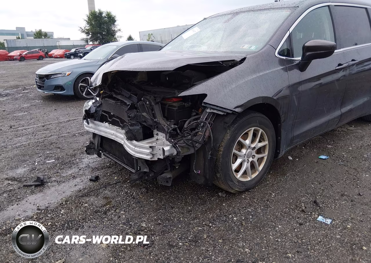 2017 Chrysler Pacifica Lx VIN:2C4RC1CG1HR633394 - 6