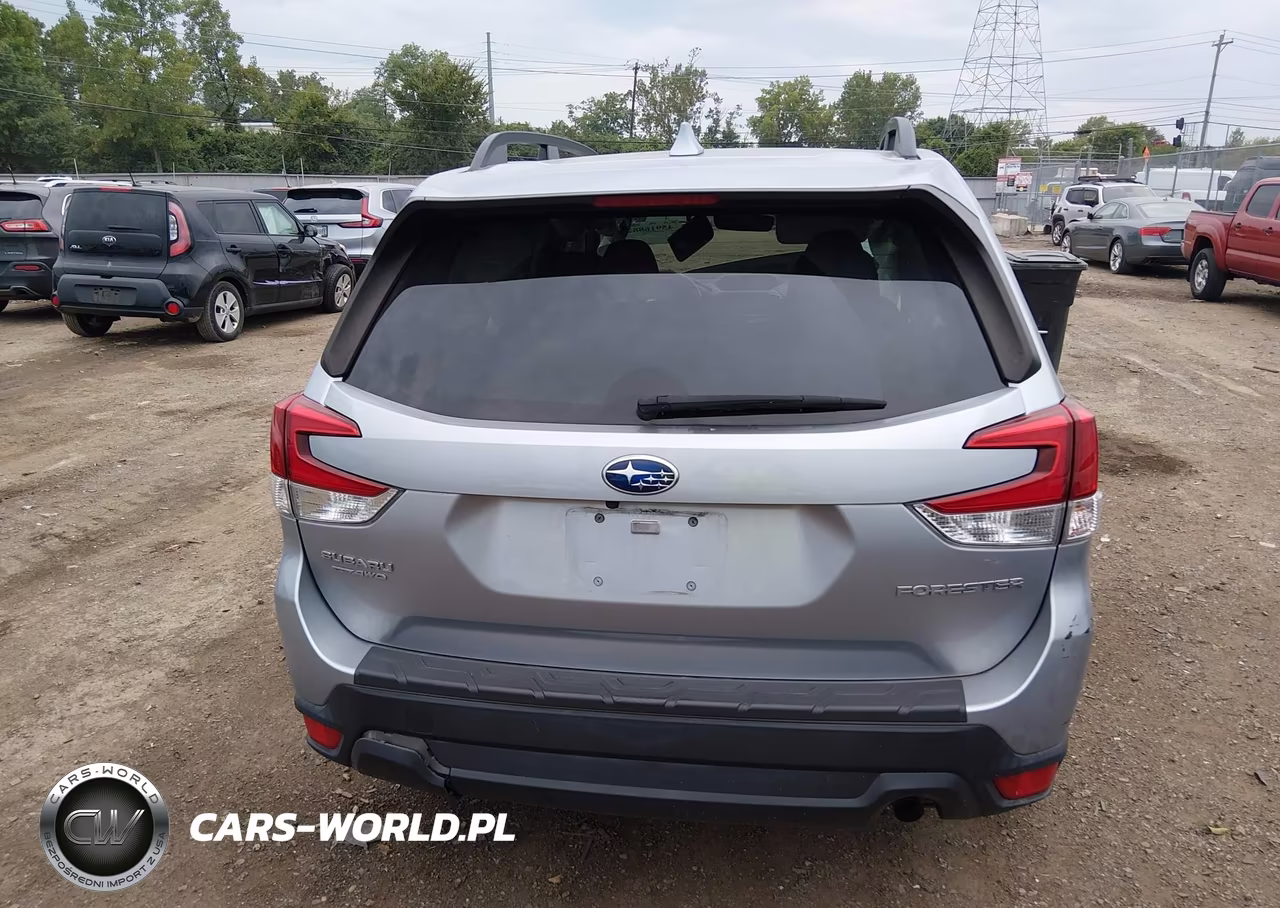 2020 Subaru Forester Premium VIN:JF2SKAJC0LH531661 - 17