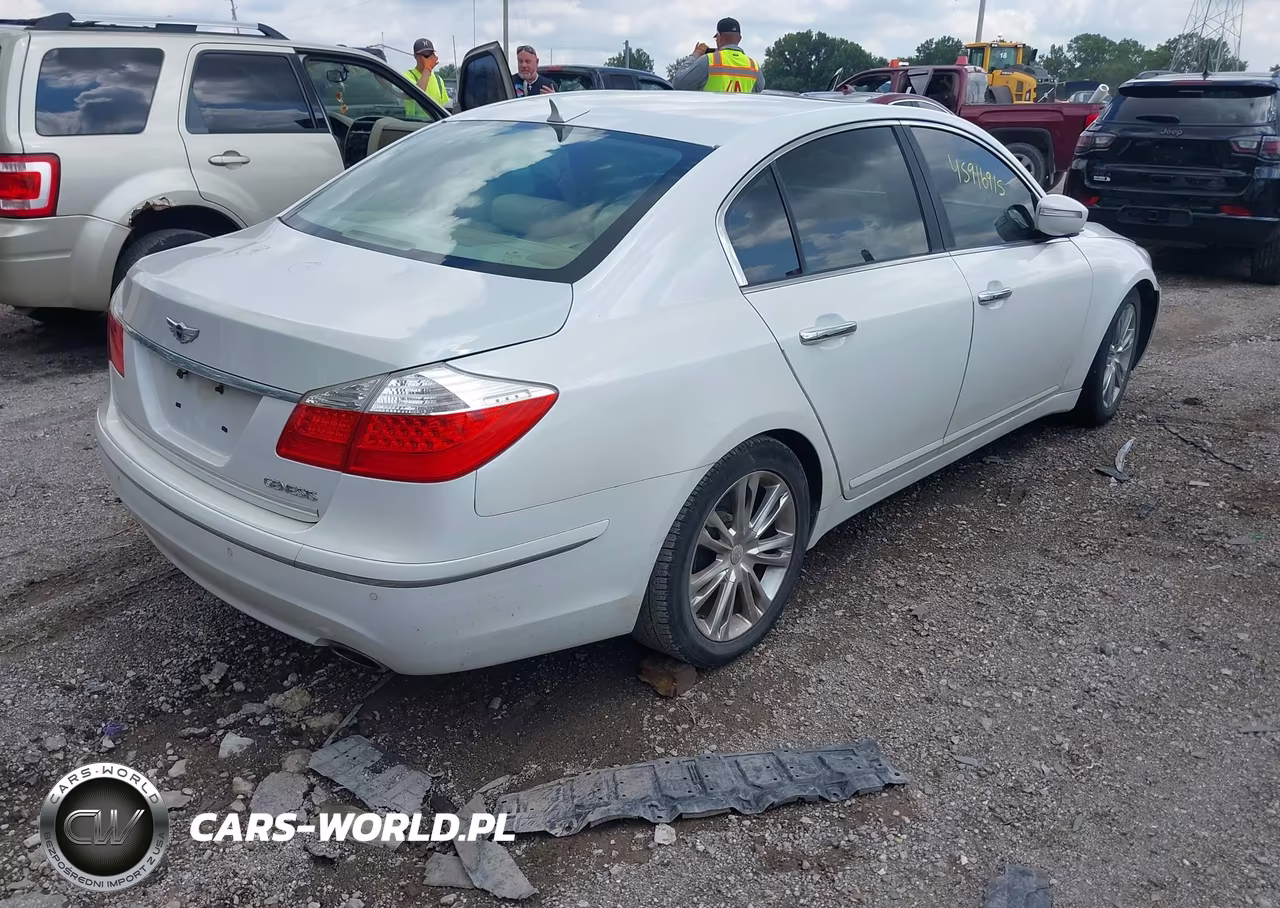 2011 Hyundai Genesis 3.8 VIN:KMHGC4DE7BU140265 - 4