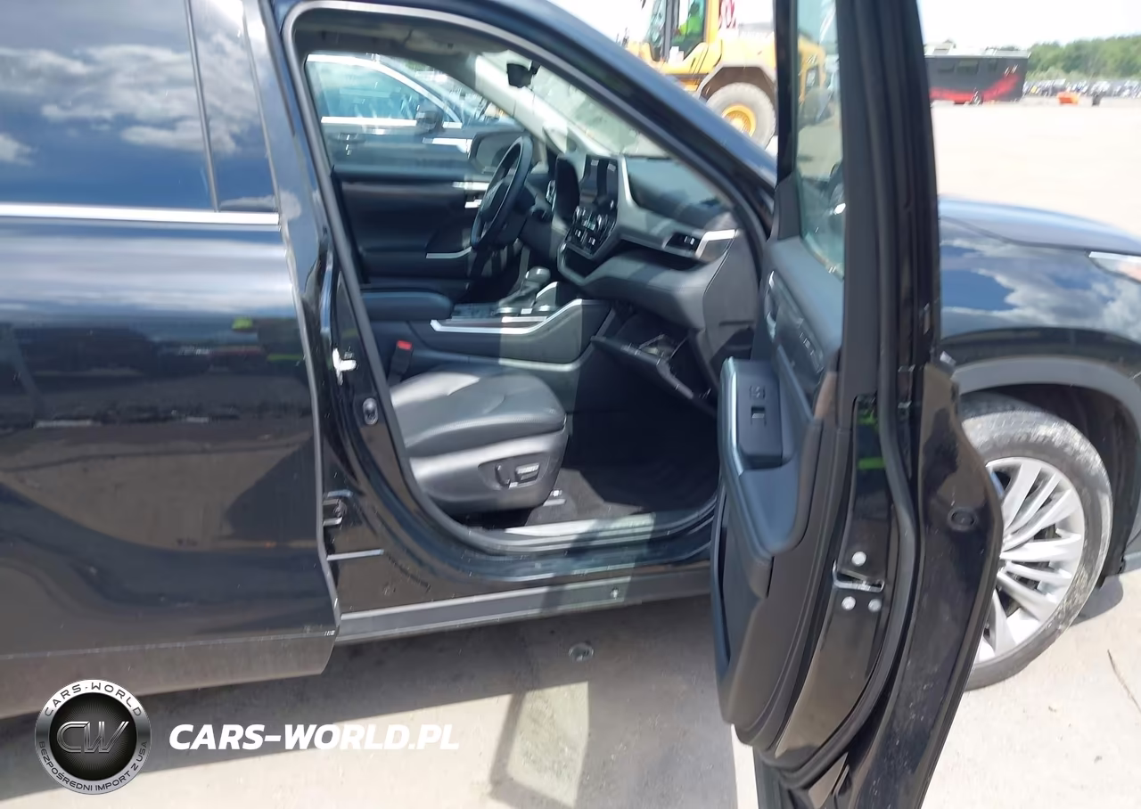 2025 Toyota Highlander Hybrid Platinum VIN:5TDEBRCH9SS655621 - 5