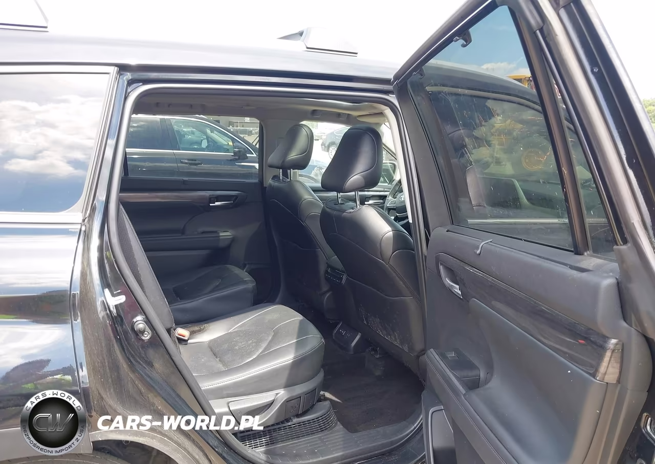 2025 Toyota Highlander Hybrid Platinum VIN:5TDEBRCH9SS655621 - 8