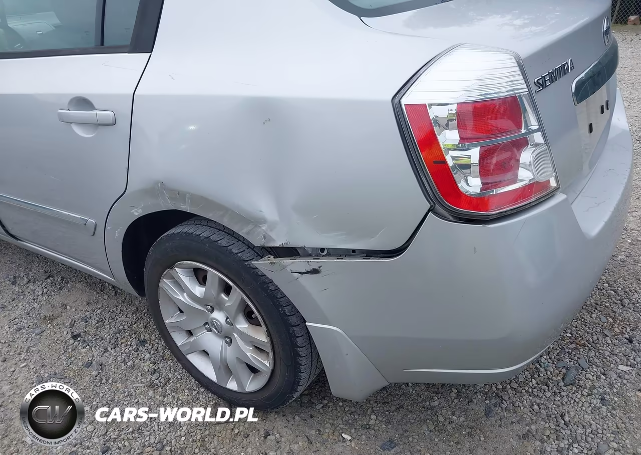2010 Nissan Sentra 2.0S VIN:3N1AB6AP2AL715642 - 18