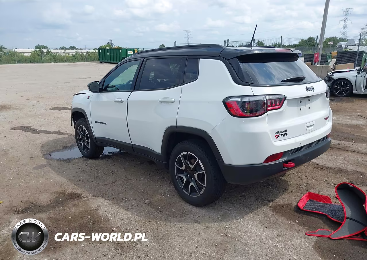 2024 Jeep Compass Trailhawk 4X4 VIN:3C4NJDDN6RT144832 - 3