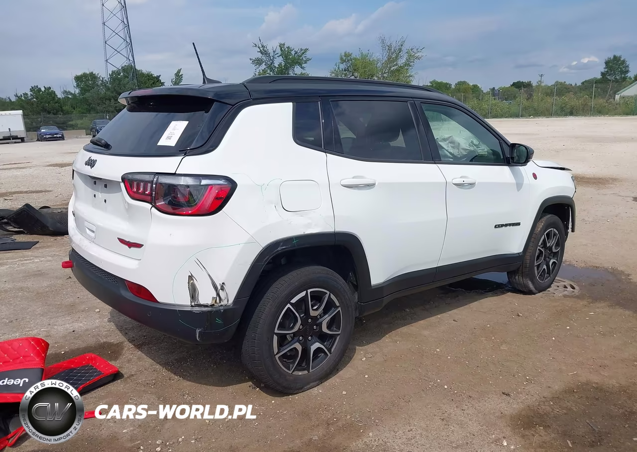 2024 Jeep Compass Trailhawk 4X4 VIN:3C4NJDDN6RT144832 - 4
