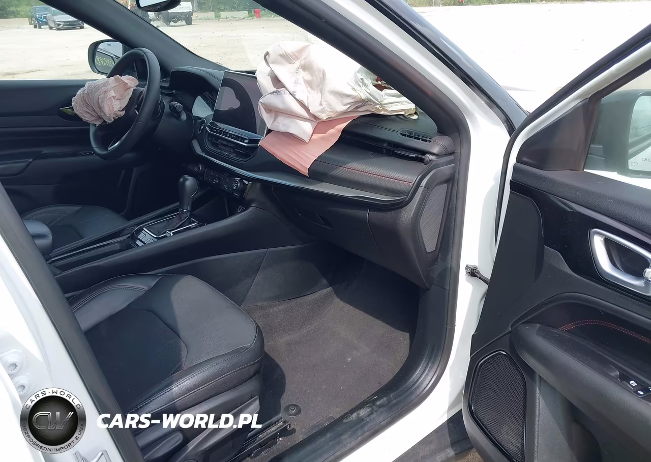 2024 Jeep Compass Trailhawk 4X4 VIN:3C4NJDDN6RT144832 - 5
