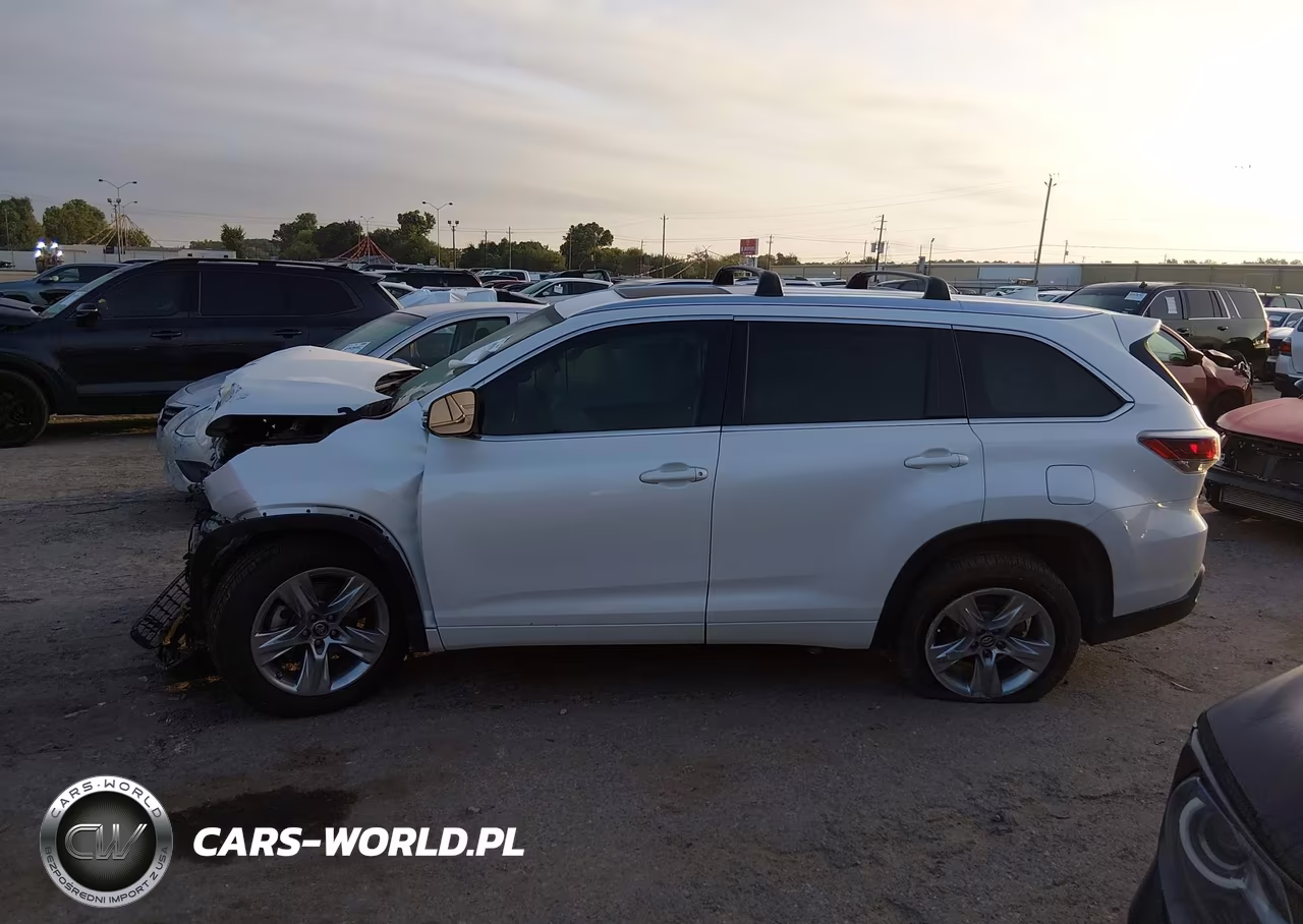 2016 Toyota Highlander Limited V6 VIN:5TDYKRFHXGS155774 - 13