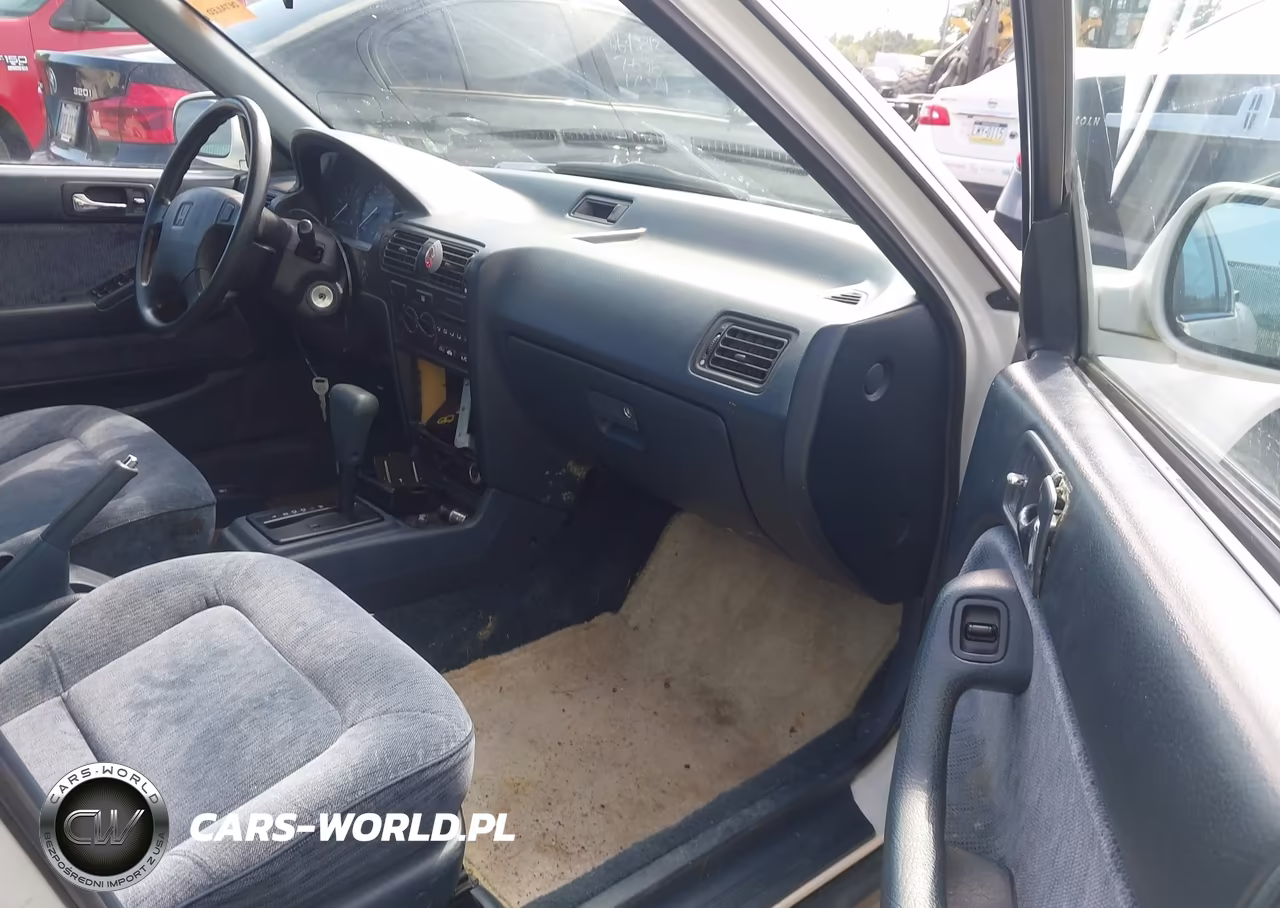 1992 Honda Accord Lx VIN:1HGCB7650NA093365 - 5