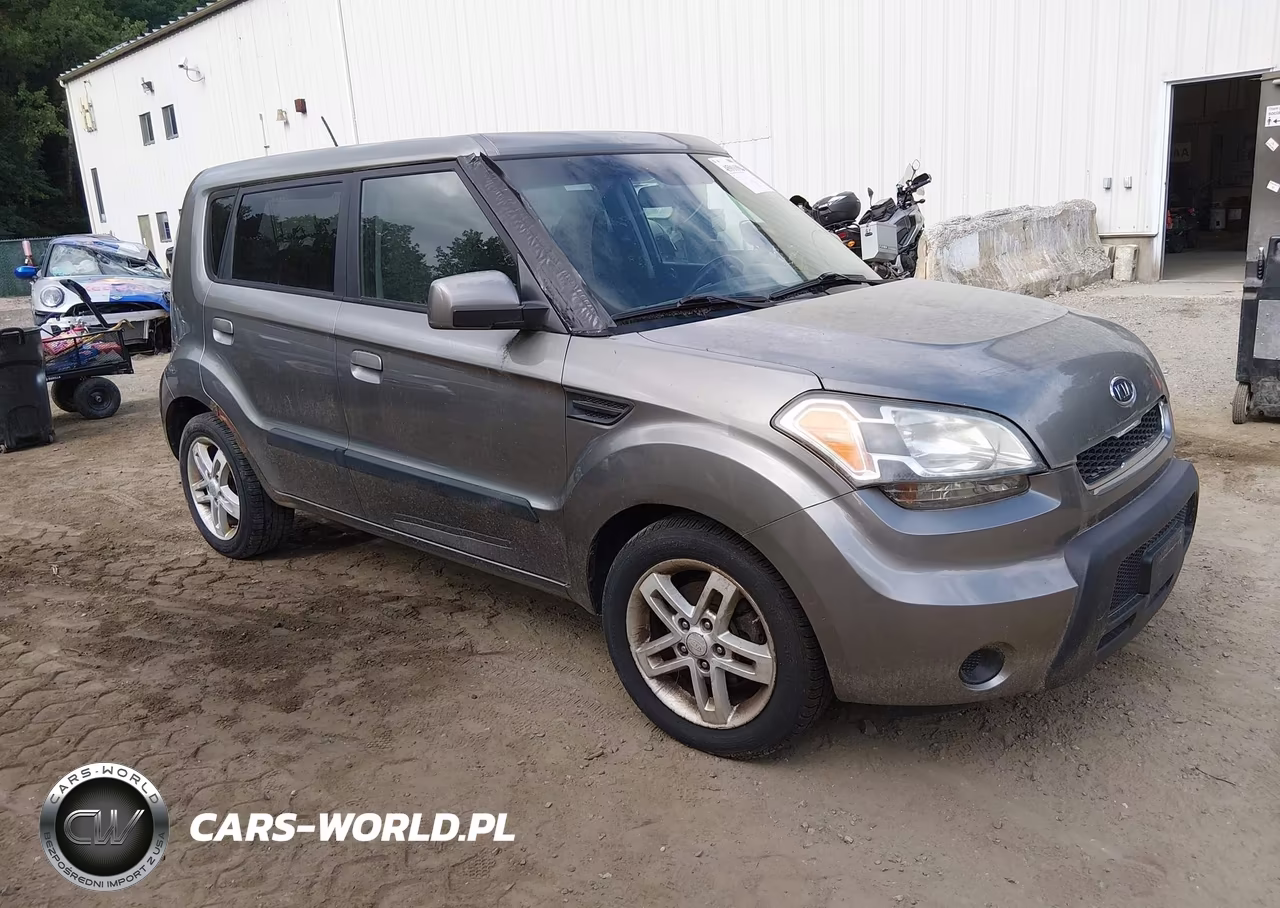 2010 Kia Soul +