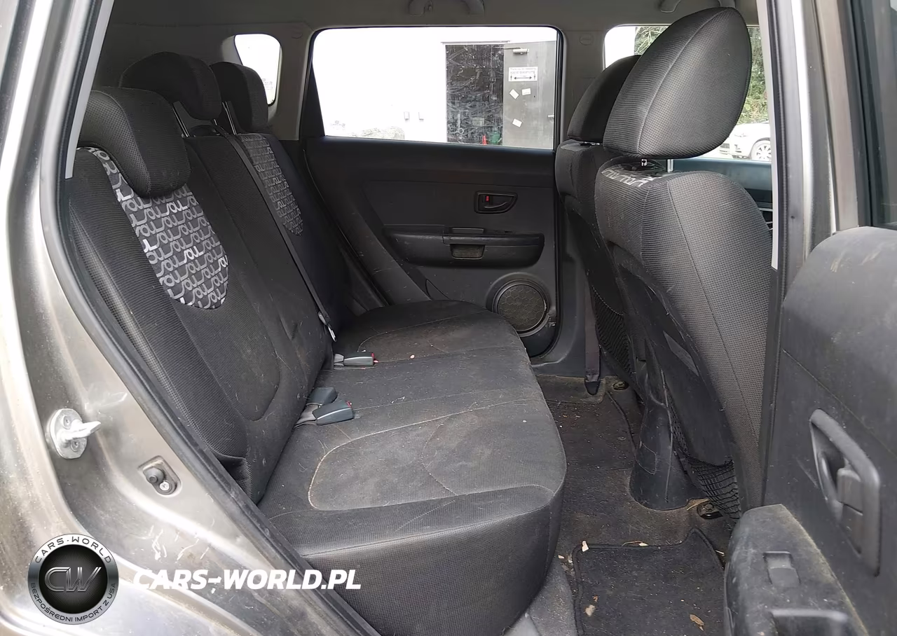 2010 Kia Soul + VIN:KNDJT2A27A7048336 - 8