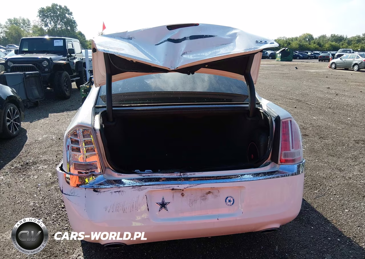 2013 Chrysler 300C VIN:2C3CCAEG9DH527945 - 6
